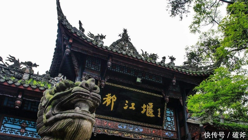 此人堪比孔子,只因一件事,后人将他奉为神明!