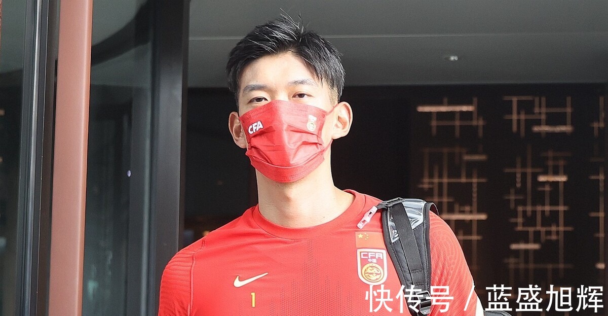 |凌晨两点!中国国足传出消息球员又有“搞笑”表态,连自己都骗!