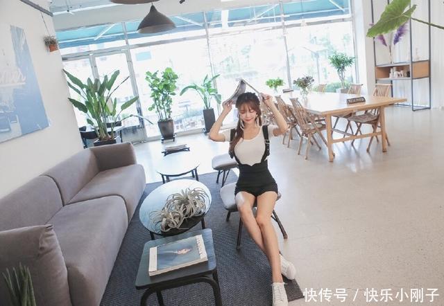 实习生|公司新来的“实习生”,穿搭如此别致,估计只有少女才敢这么穿