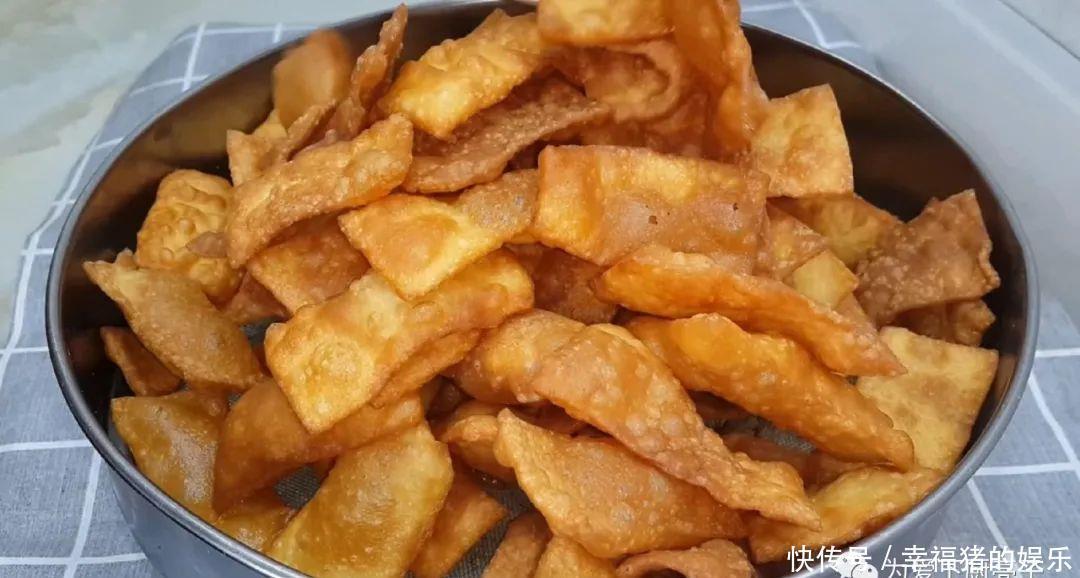 面粉别炸油条了，锅里炸一炸，做出特色小零食，比薯片麻花还好吃
