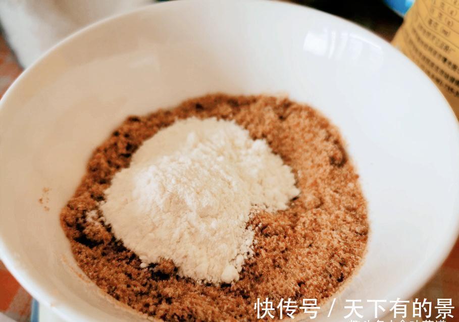 做法|炸糖糕的正宗做法，个个脆皮空心，香甜又软糯，我一口气能吃五个