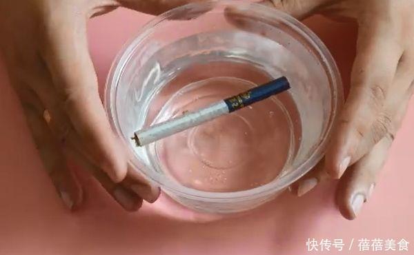 香烟|纱窗脏了根本不用拆下来洗,只需用一根香烟,纱窗立马干净如新