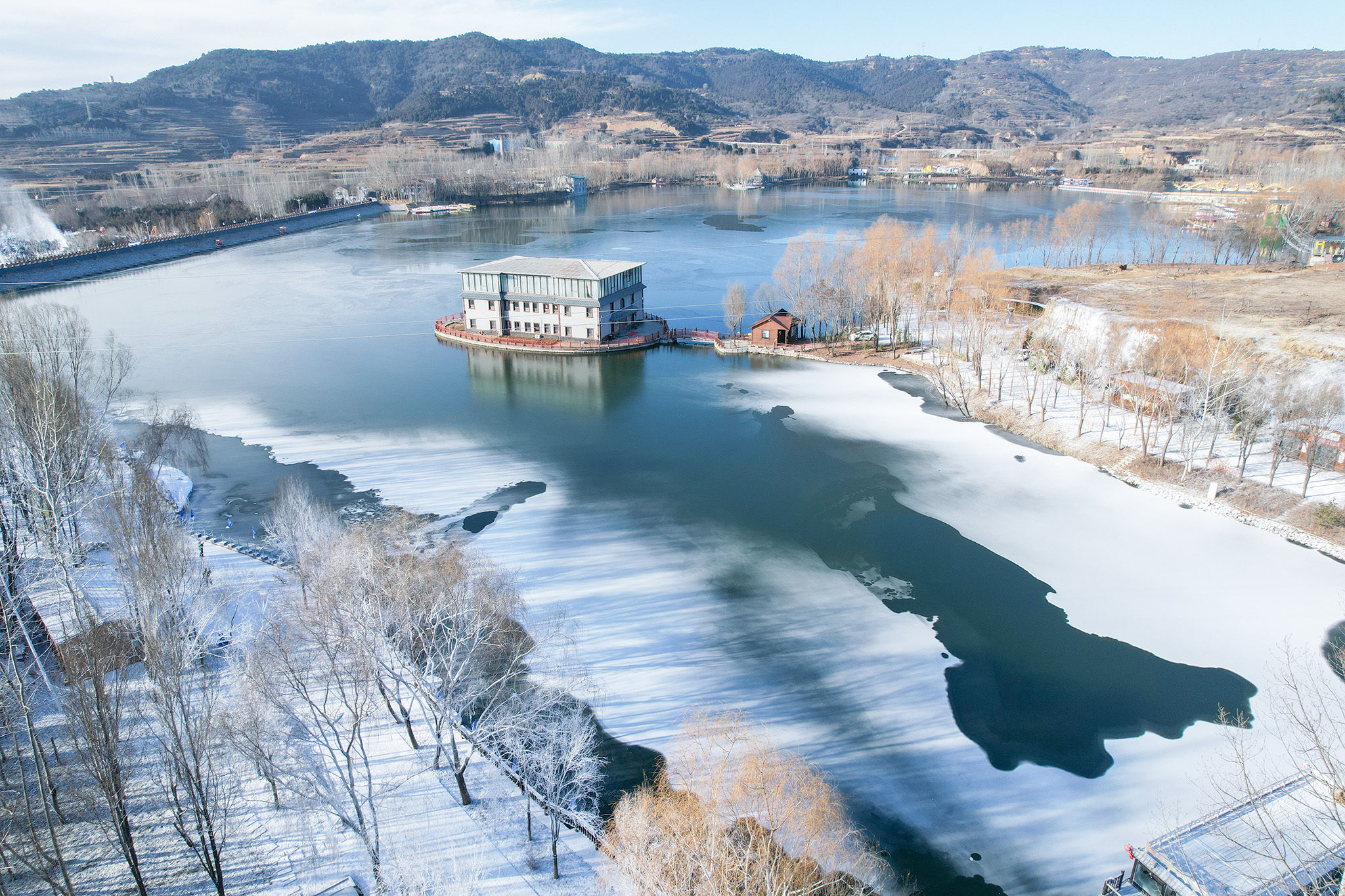 卧龙湾|高平市“迎冬奥·卧龙湾冰雪欢乐季”启动