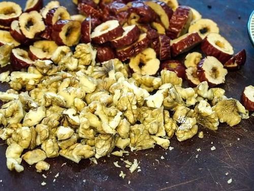 好吃|家里有面粉,试试这样做,比包子简单,好吃又健康,当早餐更营养