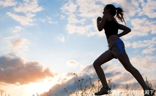 龟先跑100米,人就追不上了!这怎么解释?