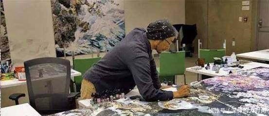 时间|日本一个“变态”画家,他将钢笔玩到了极致,画一幅画用三年时间