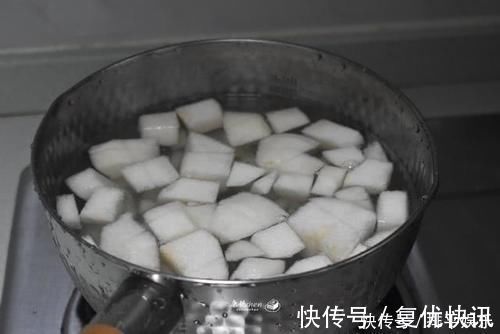 清热|用水果煮一锅汤,天然的甜味,简单快捷,清热润肺,春天上火要多喝