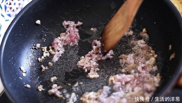 下入|如何在家简单的制作,超级好吃下饭的麻婆豆腐呢?快来学学吧!