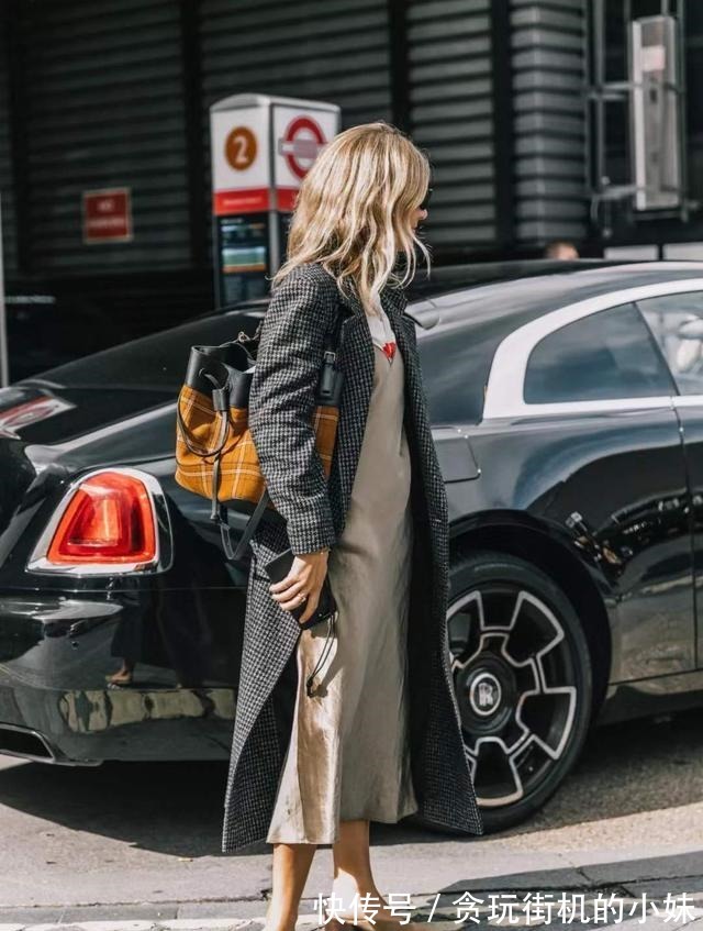 马丁靴 今年秋冬“九分穿搭”火了,显高显瘦又时髦,小个子也能轻松驾驭!