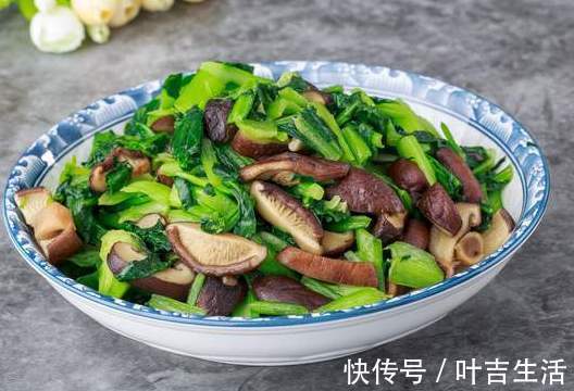 青菜|为啥饭店里的炒青菜那么好吃大厨教你2个妙招,炒出来又香又脆