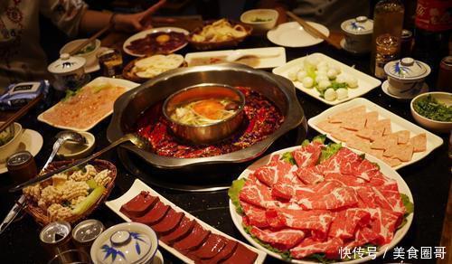 尴尬|吃火锅,服务员问你“加不加汤”,其实是在给你暗示,不懂就尴尬