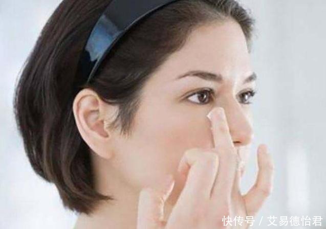 女人老没老,主要看这4个地方,简单四步,帮你守住年龄的秘密