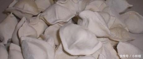 简单|手工的饺子不要立刻放冰箱,教你一简单绝招,放多久都不坏不粘连