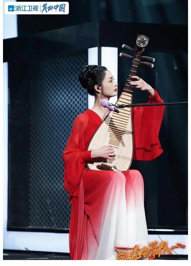 《闪光的乐队》超强阵容集合：周洁琼化身琵琶美人，初舞台惊艳