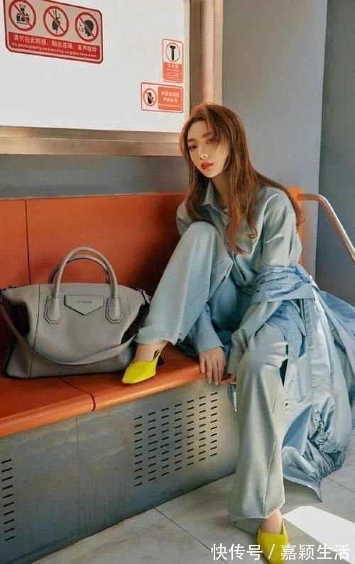 大长腿|小姐姐造型很飒,穿雾霾蓝衬衫套装搭配风衣,眼神凌厉帅气十足
