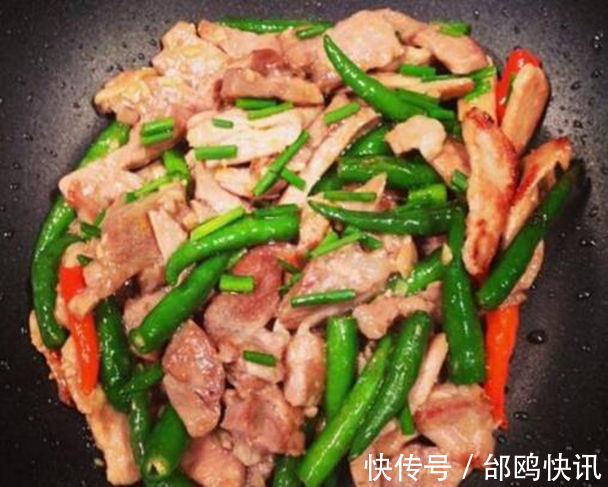 鸡清汤|美食推荐爆炒牛肉,凉拌海蜇头,豆腐汤,翡翠虾仁的做法