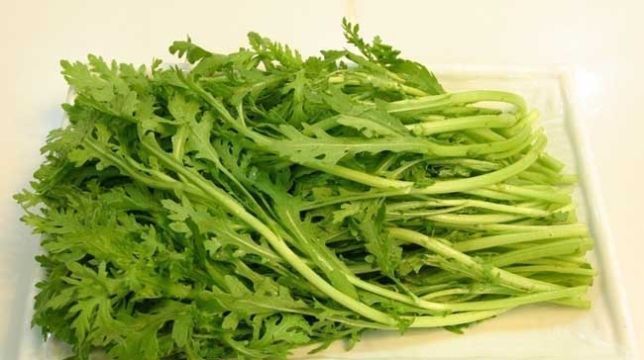 茼蒿炒鸡蛋|再次提醒:吃茼蒿不能碰此物,同食可以说是没病找病,许多人不清