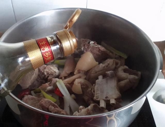 爷爷做了50年厨子,总结12个炒菜小技巧,轻松提升厨艺