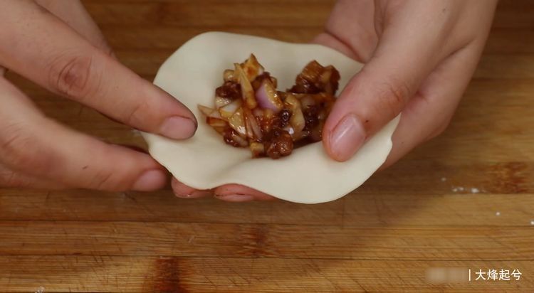 洋葱最好吃做法,花2年研究,一次做4个,比吃肉还解馋