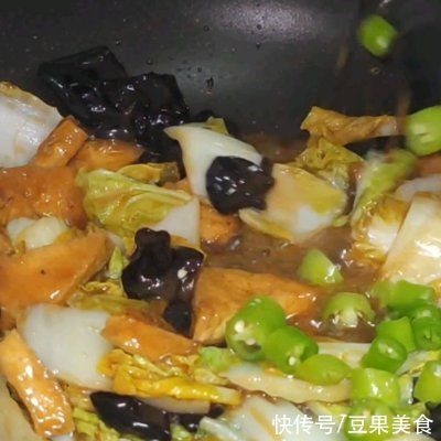 木耳|学会这道白菜烧豆腐，想低调都不行