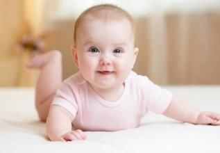 黄金时间|想不到宝宝多练习俯趴的好处这么多 家长们快快来围观吧