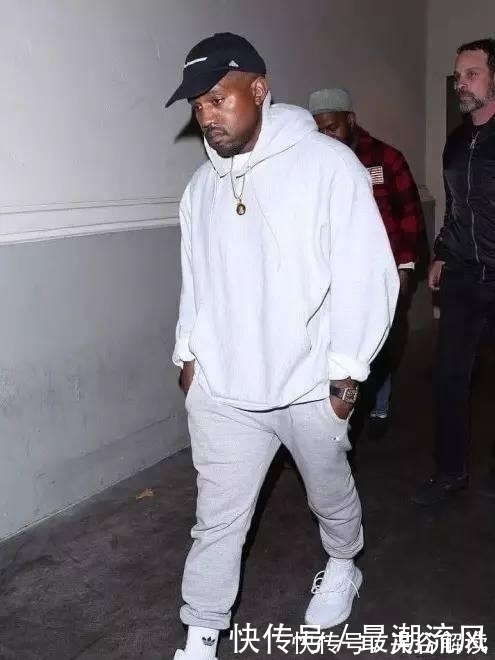 外加 侃爷成美国历史上最富有黑人,联名的Yeezy你觉得算不算贵?