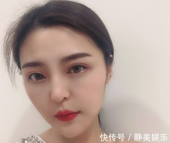 皮肤 女人皮肤不好,3样护肤品不能少,秋天擦补水保湿,保养皮肤