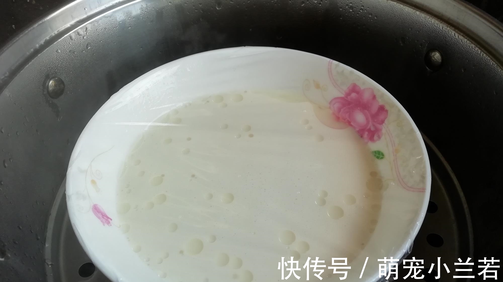 糯米粉别做汤圆了，拌一拌蒸一蒸，家人吃不够，天越热越好吃