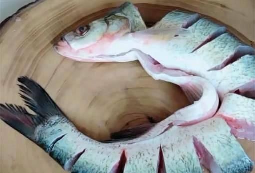  酸酸爽爽白条鱼汤，简简单单享受生活！