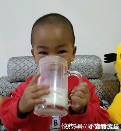 婆婆|婴儿被查出肾衰竭,只因吃错了辅食,未满1岁的娃别喂这3样东西!