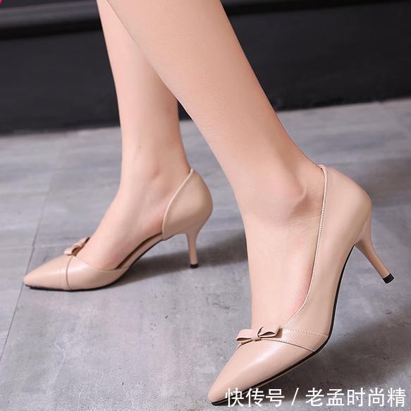 高跟鞋尖头|一双漂亮的脚,一定要有这么一双尖头高跟鞋,来衬托它的美