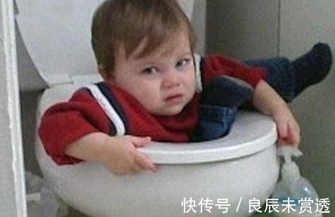 |搞笑图片幽默段子笑话:不小心摔了下手机,私房钱都摔出来了