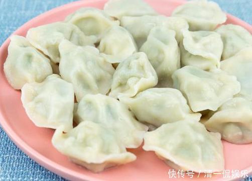 出水|包韭菜饺子,万不可直接拌馅,掌握几个小技巧,韭菜不出水不变色
