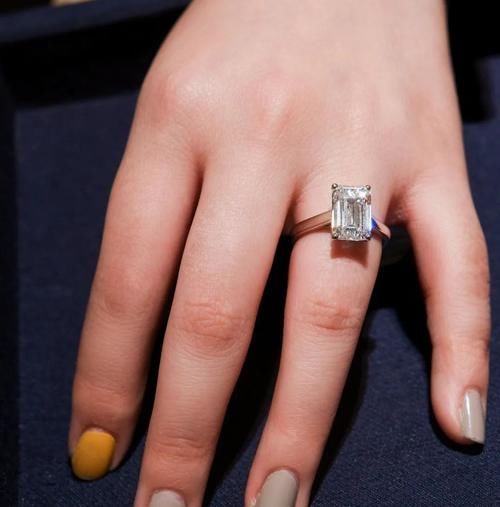 试戴了十只钻戒，分享一下选钻石的经验