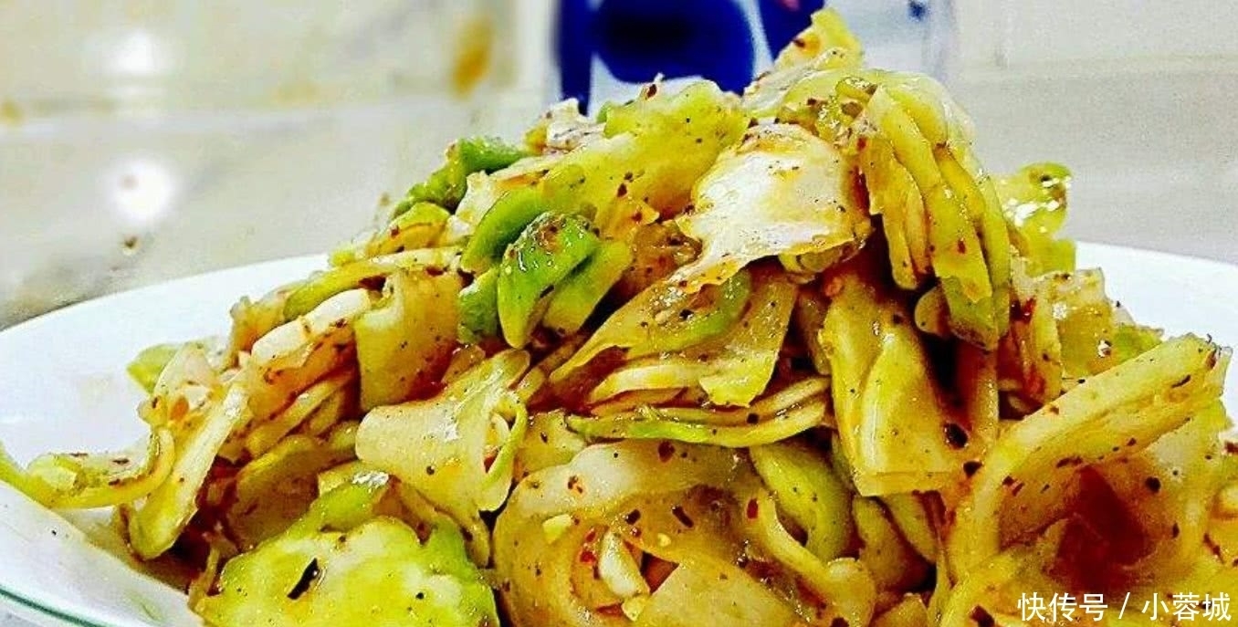 女生可以多尝一尝这道菜,刮油减脂,美白补水的养生蔬菜