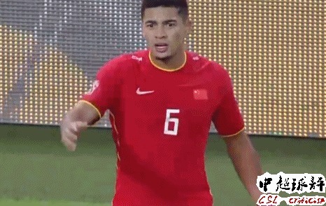 中国男足|打服了!国足被澳大利亚全面压制:李铁最后时刻罕见失望摇头!