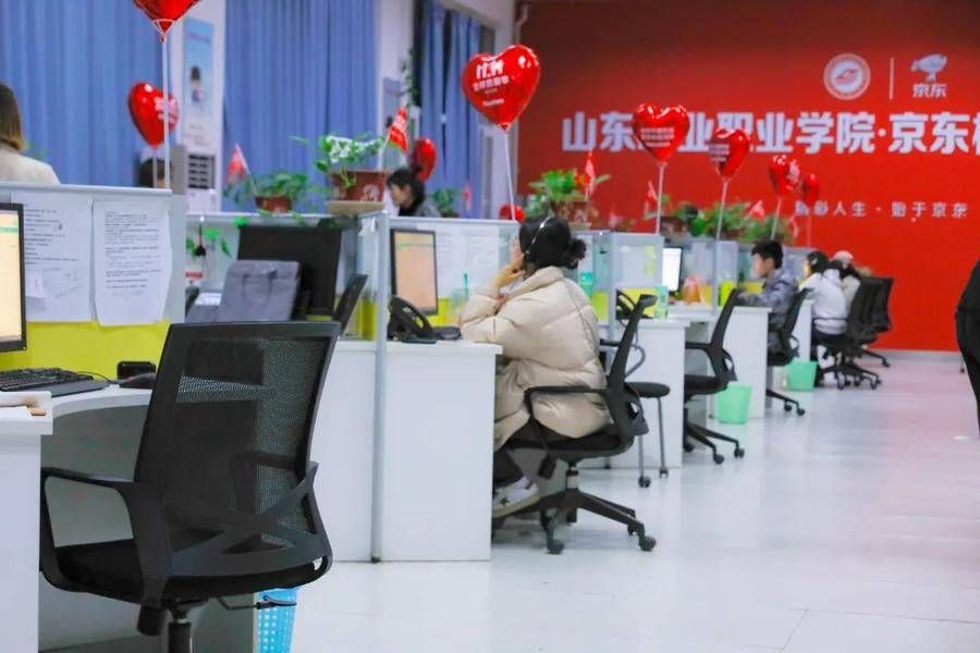 幕后人员|揭秘双十一，山东工业职业学院这些“幕后人员”在静悄悄的干啥？