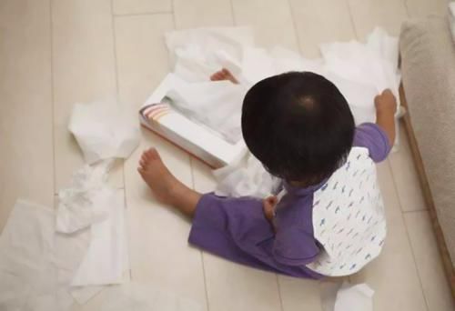 宝妈|新生儿成长有规律,1岁前总能“解锁”新技能,宝妈快来对照一下