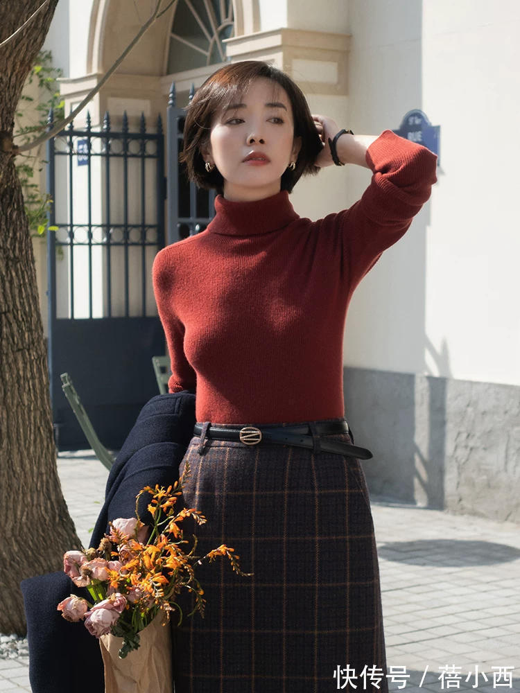 毛衣|红色毛衣就是时髦、洋气!搭配半身裙、羽绒服、大衣简约又高级