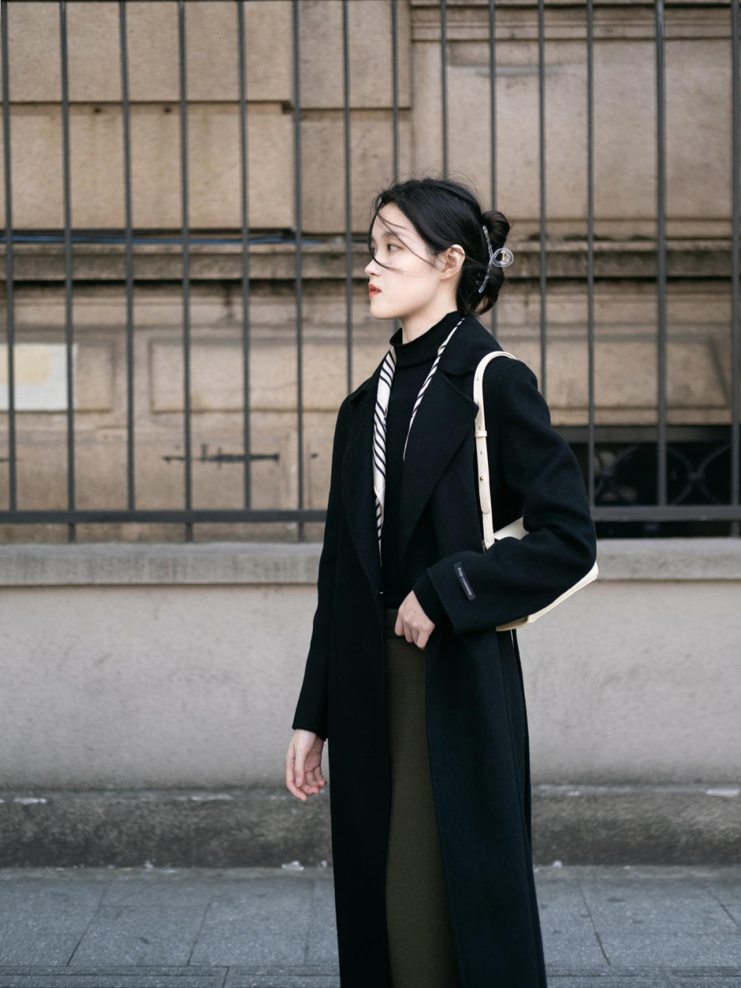 大衣|想保暖就试试“羊毛大衣”,瞧素人博主的穿搭,优雅时尚又显贵