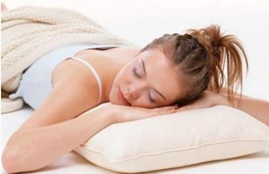 姿势|孕妇不要这种姿势睡觉，对腹中胎儿影响很大，尤其第一种