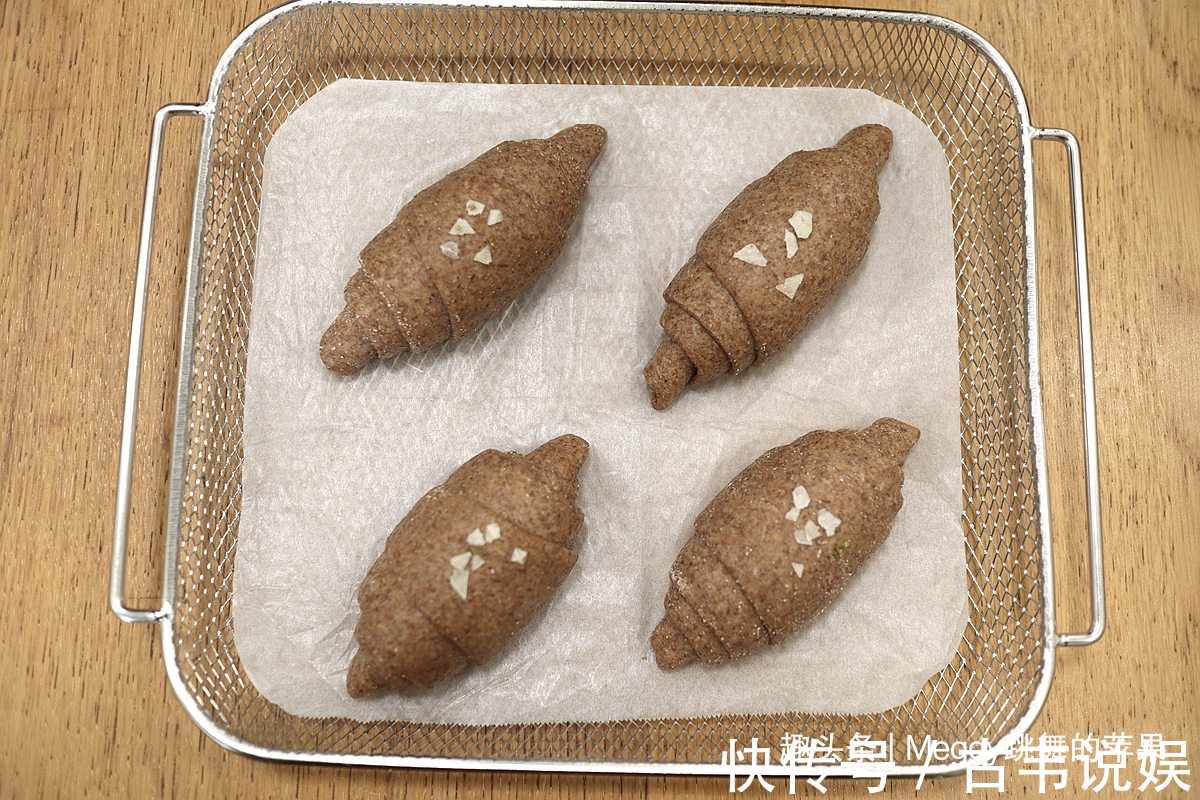 黄油|100全麦吐司和盐卷,清肠刮油升糖慢,中老年人早餐最爱