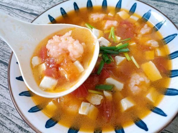 汤汁拌饭|虾滑番茄豆腐汤