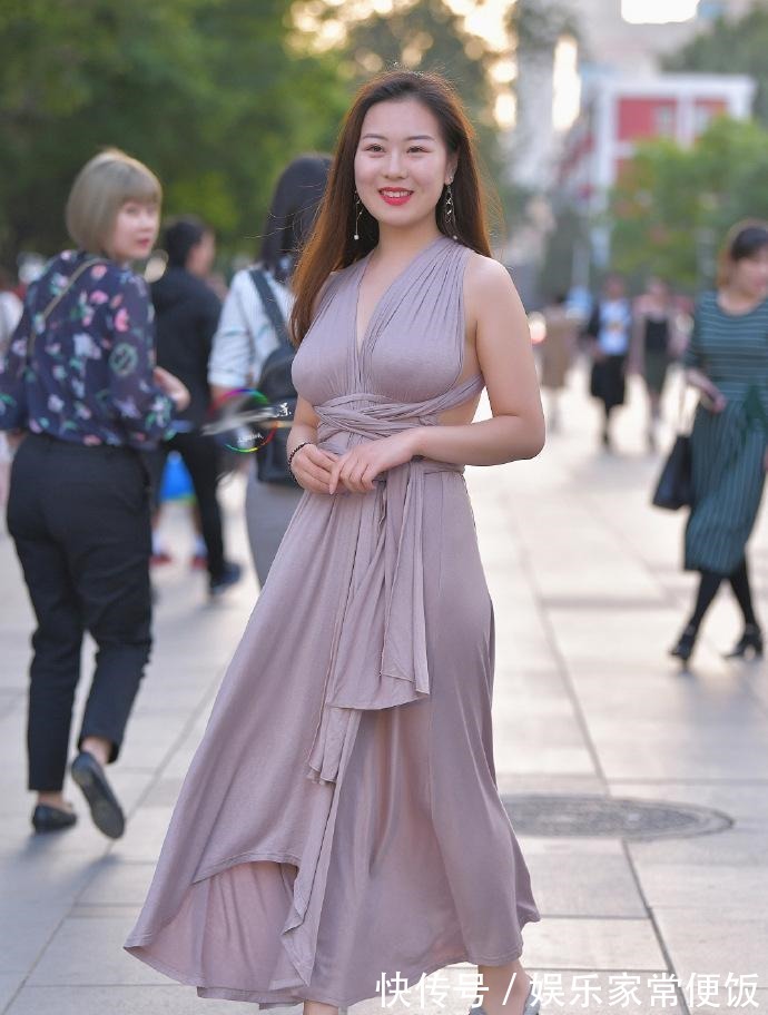 街拍 街拍 谁晓得辣妈这衣服火了多久!