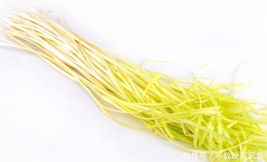美誉|韭黄有着“洗肠草”的美誉,韭黄属不属于发物呢?