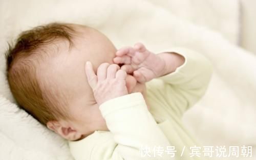 入睡|睡前抚摸宝宝这3个部位,不仅越睡越“香甜”,还能促进大脑发育