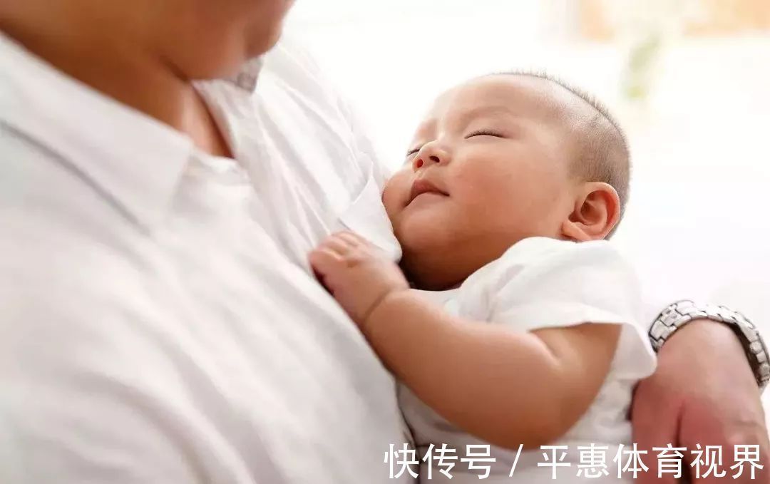 宝妈|经常抱的孩子,和经常躺的孩子哪个更健康?医生:长大后区别明显