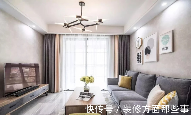 落地窗|127平现代风阳台隔出小书房,临着大大的落地窗,轻松又惬意