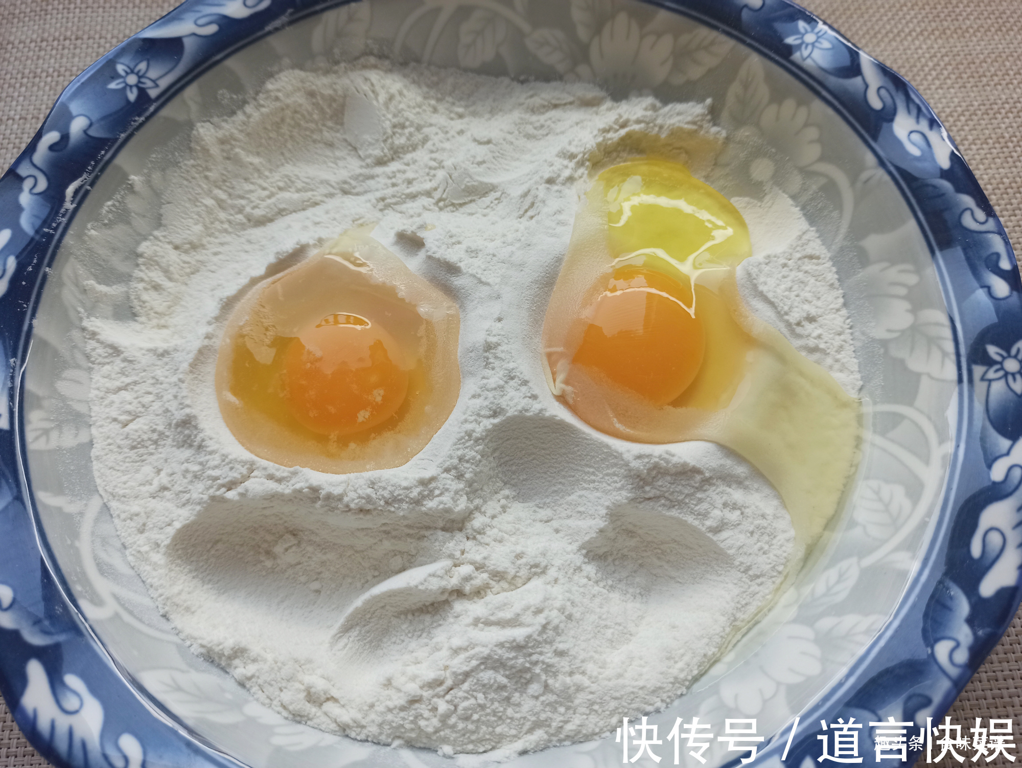 超好吃的挂霜小零食,超市卖10元1斤,教你在家做,成本只要2块钱