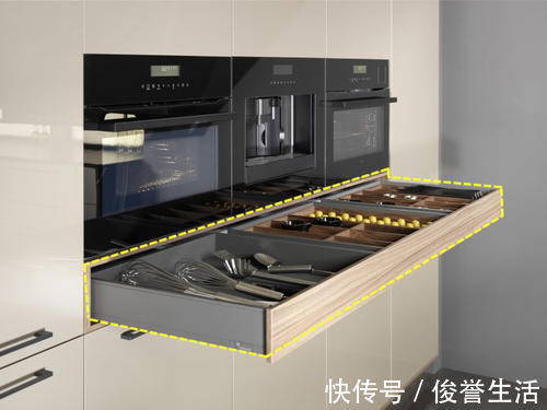 橱柜|这个办法聪明！内嵌厨电预留10cm宽，装抽拉窄柜分层收纳整整齐齐